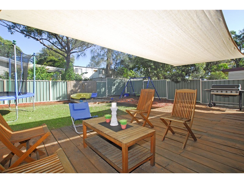 16 Sierra Avenue, Bateau Bay NSW 2261