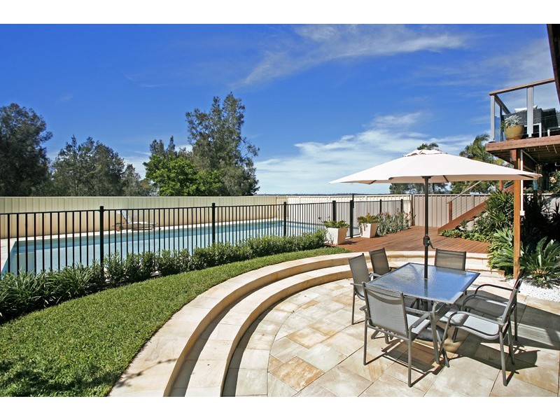 311 Lakedge Av, Berkeley Vale NSW 2261