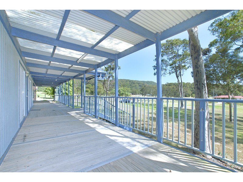 8 Warrambool Road, Wamberal NSW 2260