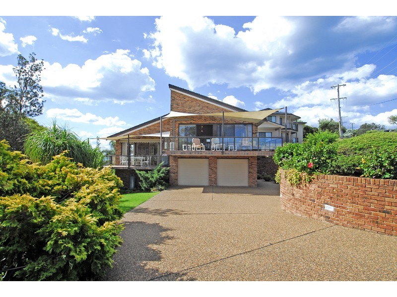 32 North Scenic Road, Forresters Beach NSW 2260