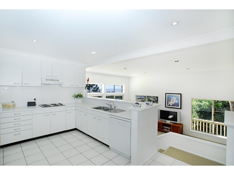 16 Cottee Crescent, Terrigal NSW 2260