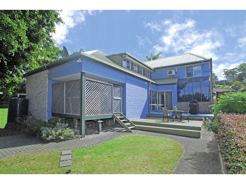 6 Warrina Street, Wamberal NSW 2260