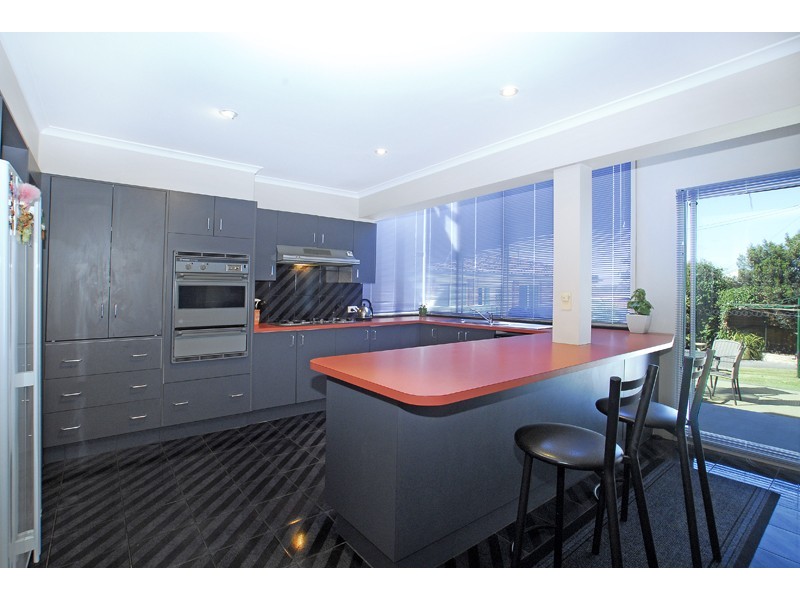 6 Warrina Street, Wamberal NSW 2260