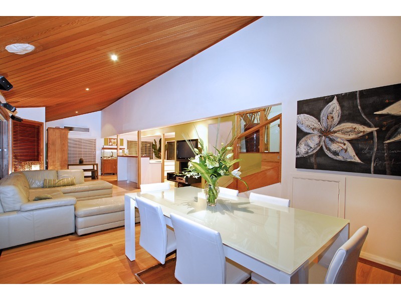 9 Francis Road, North Avoca NSW 2260