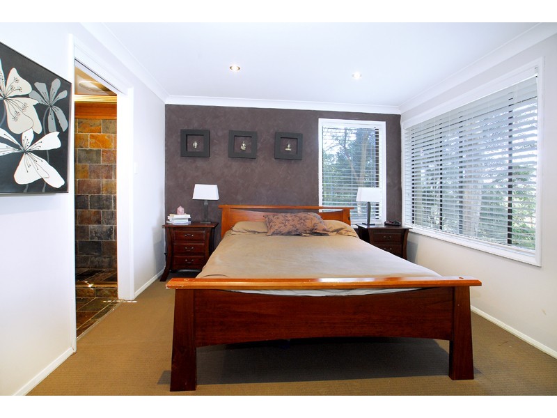 9 Francis Road, North Avoca NSW 2260