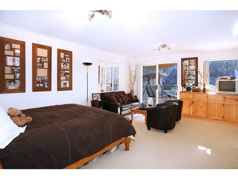 61 Boos Rd, Forresters Beach NSW 2260