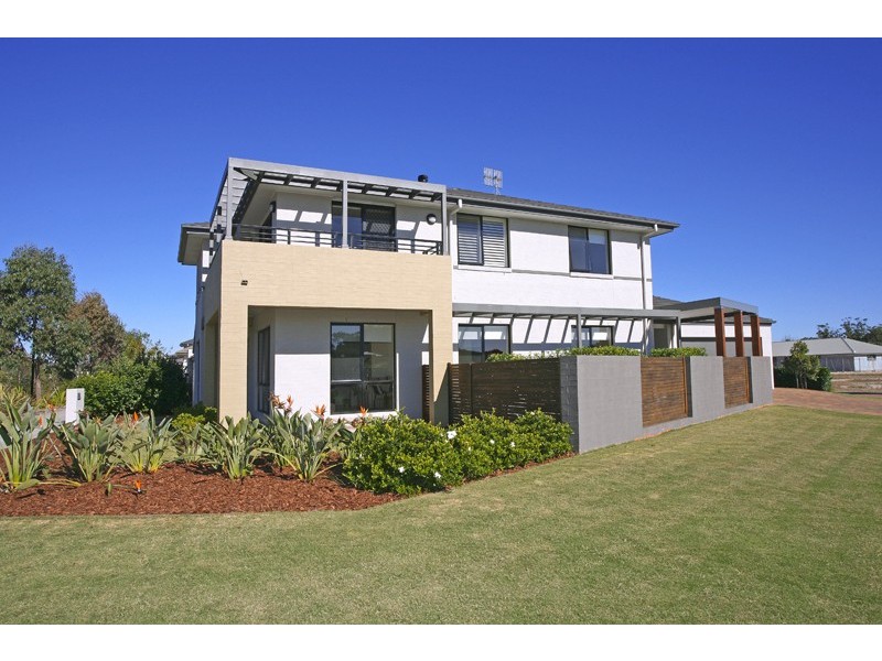 18 Kooindah Boulevard, Wyong NSW 2259