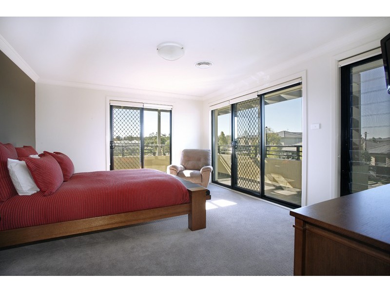 18 Kooindah Boulevard, Wyong NSW 2259