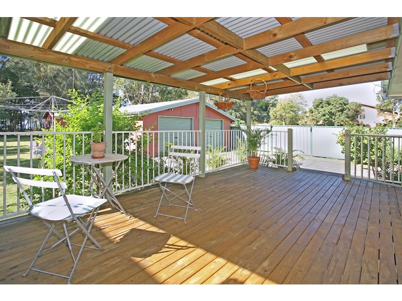 211 Lakedge Ave, Berkeley Vale NSW 2261