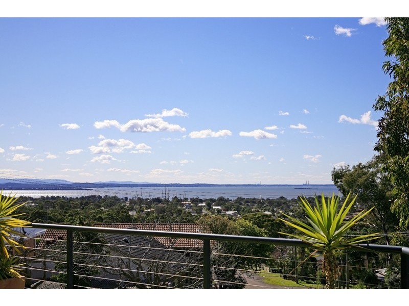 2 Peak street, Bateau Bay NSW 2261
