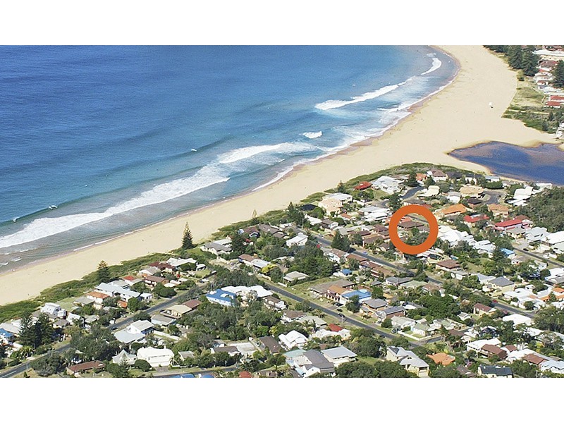 18 Lake Street, North Avoca NSW 2260