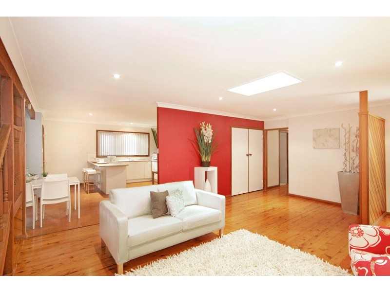 16 Shakespeare Ave, Bateau Bay NSW 2261