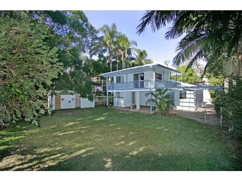 16 Shakespeare Ave, Bateau Bay NSW 2261