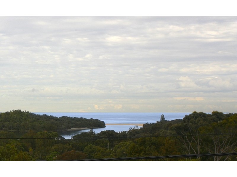 4 Reads Road, Wamberal NSW 2260