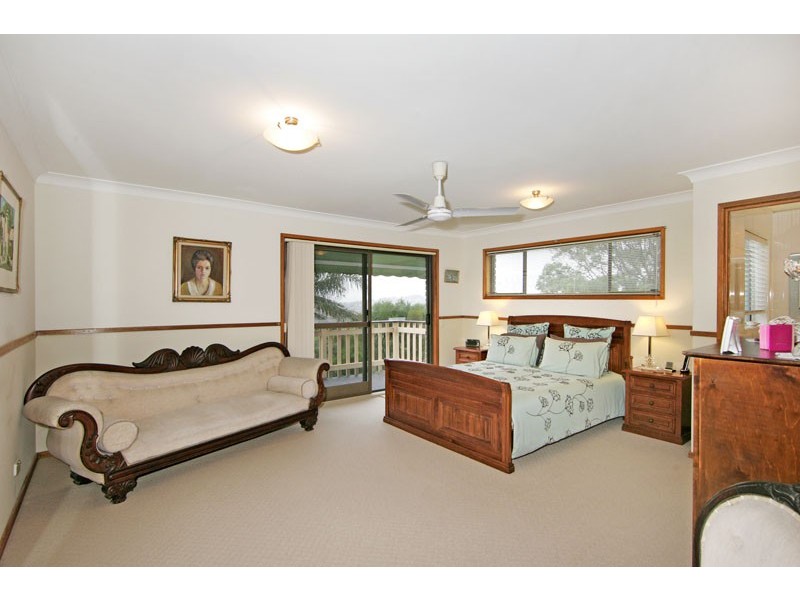 21 Masefield Ave, Bateau Bay NSW 2261