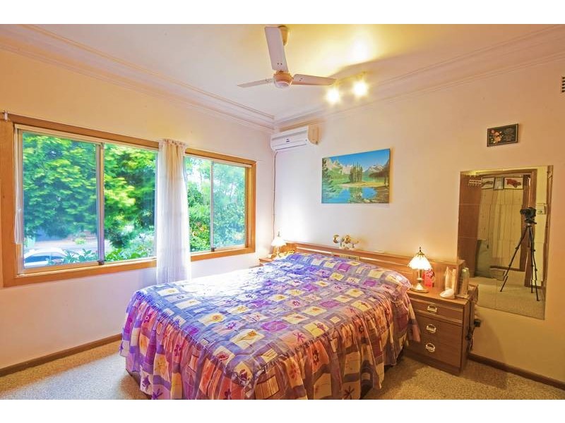 18 Russell Drysdale Street, East Gosford NSW 2250