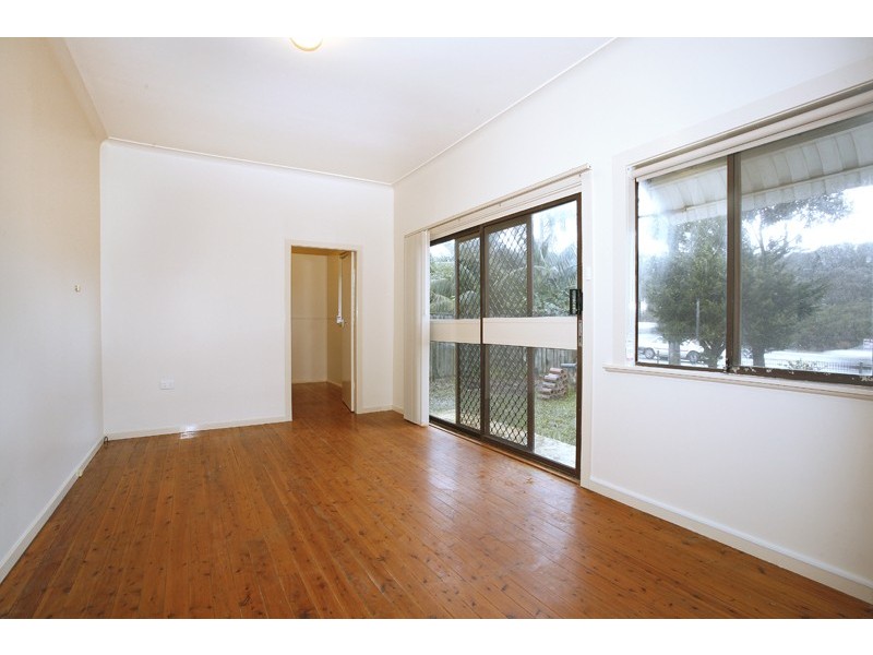 951 The Entrance Road, Forresters Beach NSW 2260