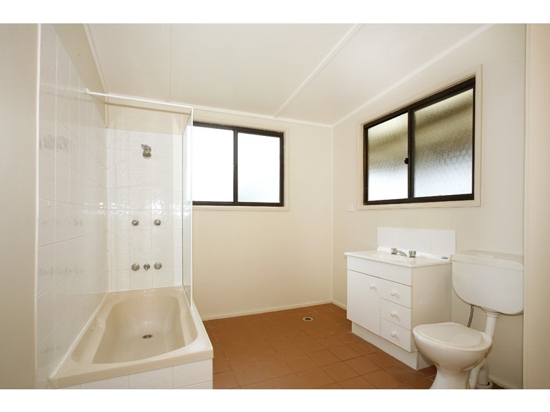 951 The Entrance Road, Forresters Beach NSW 2260