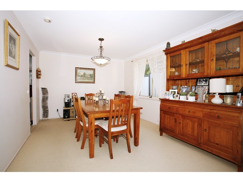 16 Lachlan Place, Berkeley Vale NSW 2261