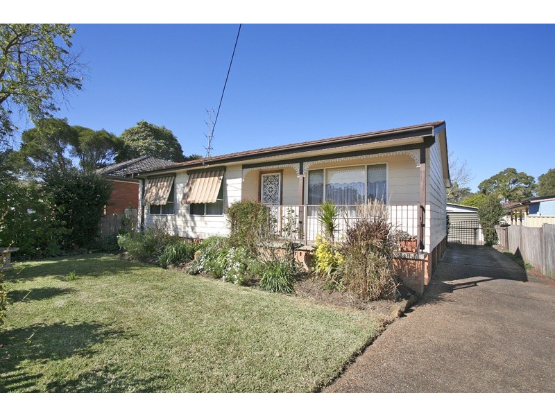 34 Buckingham Road, Berkeley Vale NSW 2261