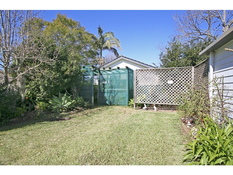 34 Buckingham Road, Berkeley Vale NSW 2261