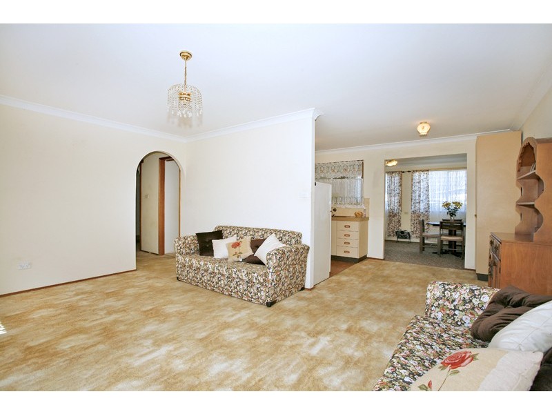 34 Buckingham Road, Berkeley Vale NSW 2261