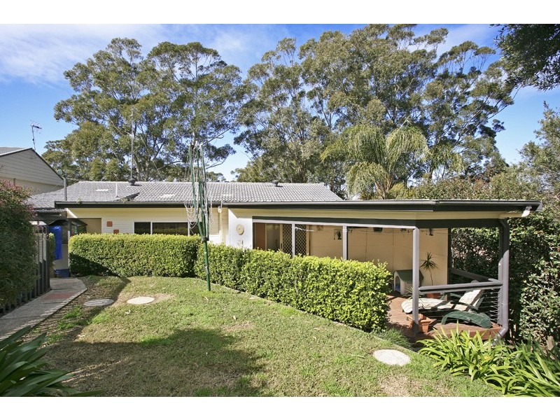 35 Lake Shore Drive, North Avoca NSW 2260