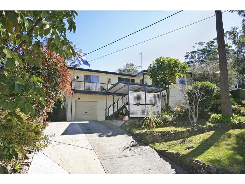 35 Lake Shore Drive, North Avoca NSW 2260