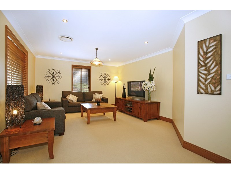 2 Digby Road, Springfield NSW 2250