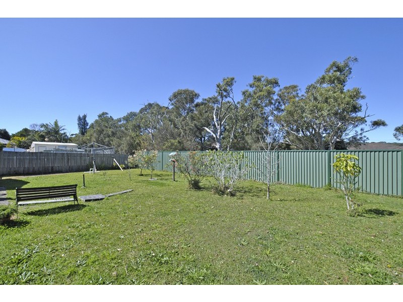 24 Cynthia Street, Bateau Bay NSW 2261