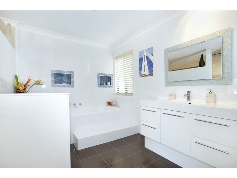 7 Kurow Close, Wamberal NSW 2260