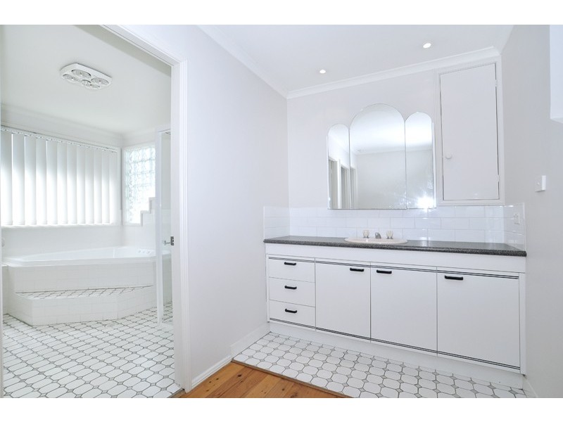 10 Kooronya Road, Kincumber NSW 2251