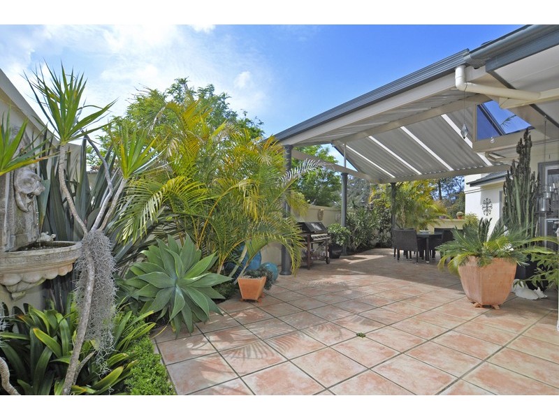 8 Windemere Dr, Terrigal NSW 2260