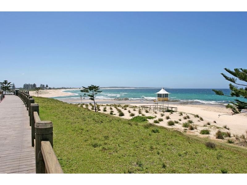 2 Benelong Street, The Entrance NSW 2261