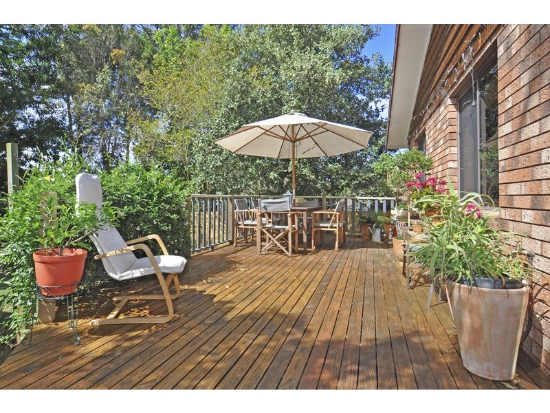 33 Audie Pde, Berkeley Vale NSW 2261
