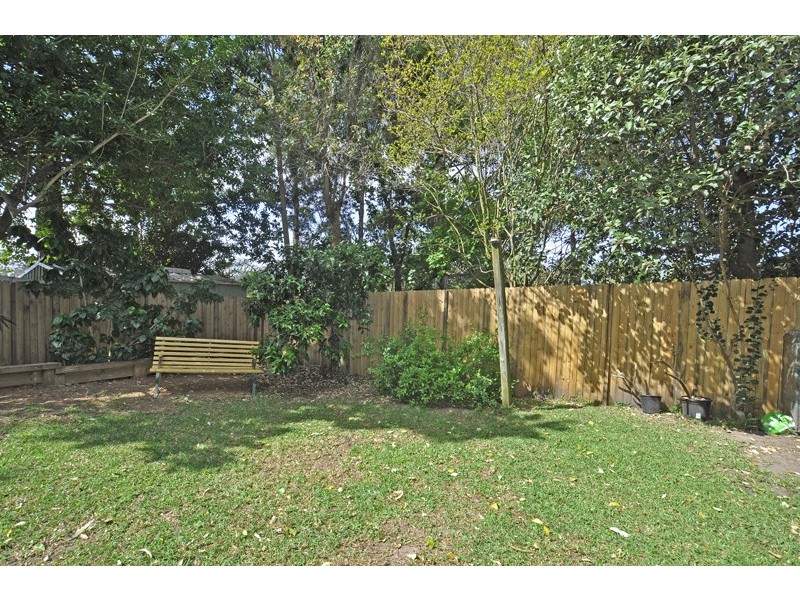 33 Audie Pde, Berkeley Vale NSW 2261