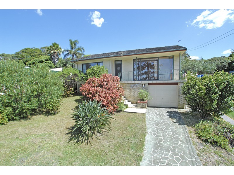 126 Ocean View Drive, Erina Heights NSW 2260