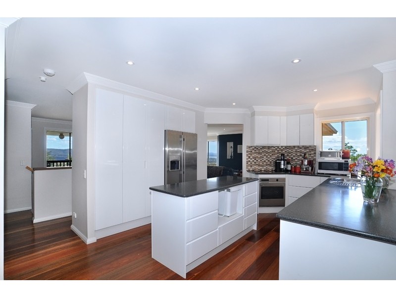 16 Stephenson Road, Bateau Bay NSW 2261