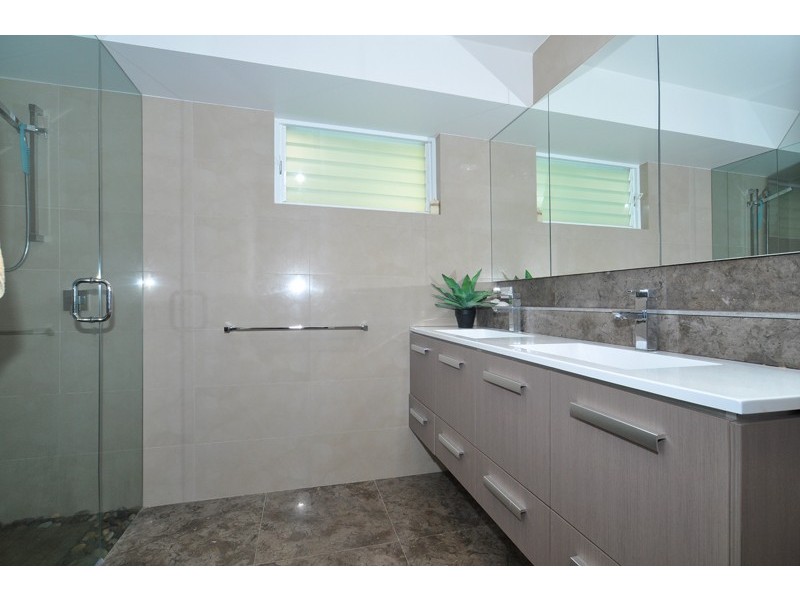 16 Stephenson Road, Bateau Bay NSW 2261