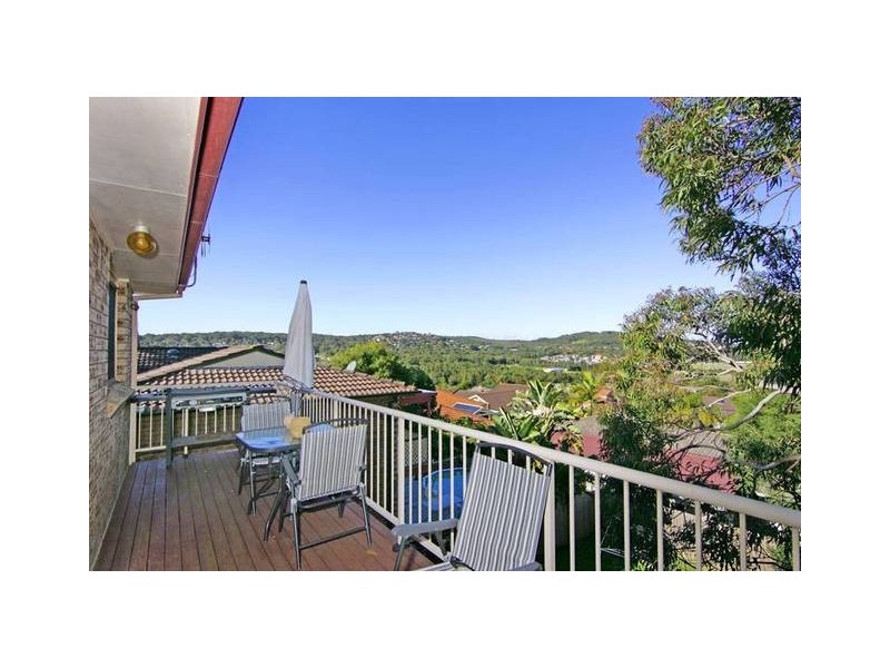 17 Valley View Rd, Bateau Bay NSW 2261