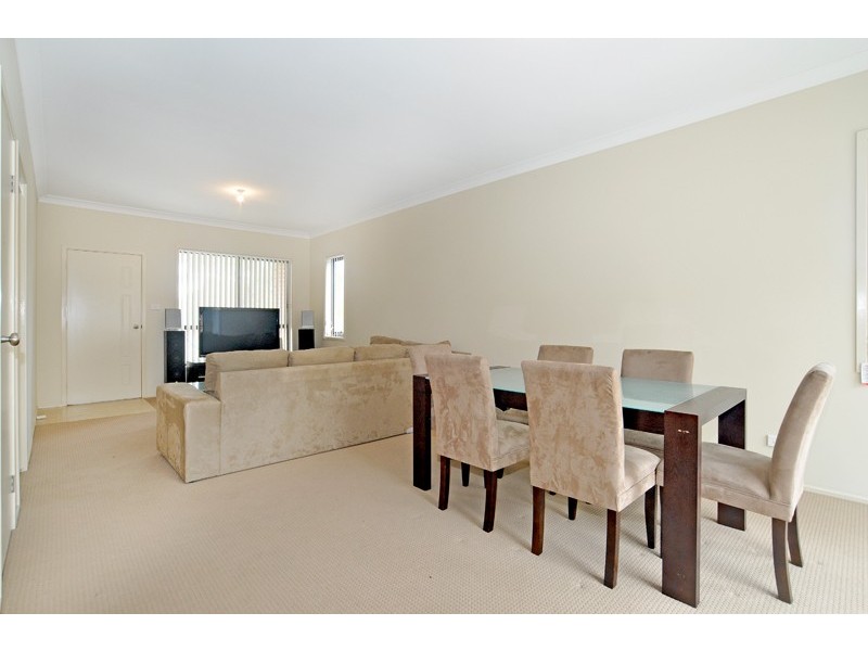 2/153 Cresthaven Avenue, Bateau Bay NSW 2261