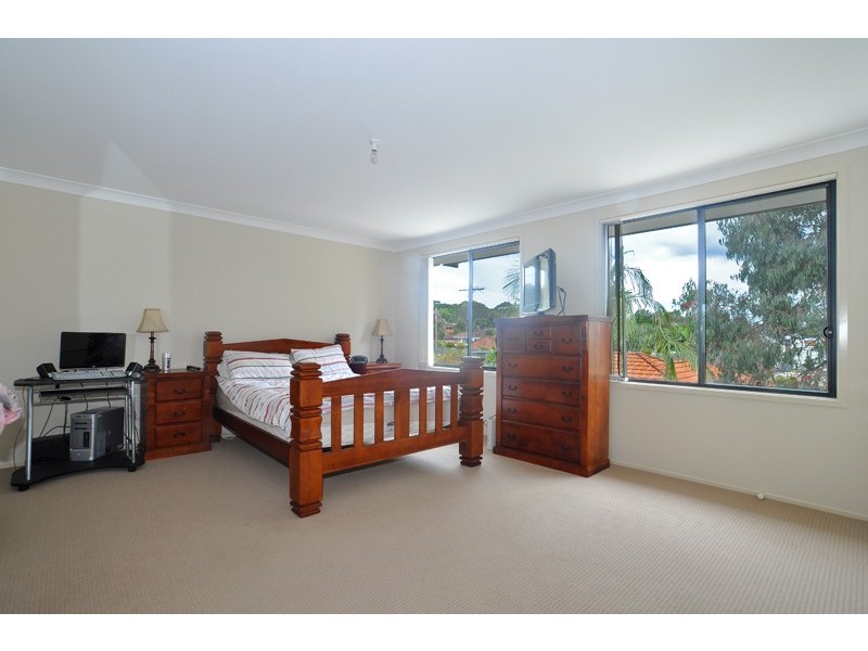2/153 Cresthaven Avenue, Bateau Bay NSW 2261