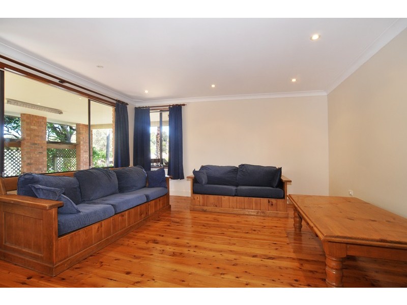 40 Margherita Avenue, Bateau Bay NSW 2261