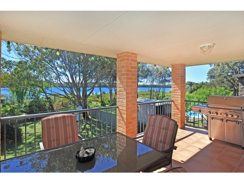 126 Blue Bell Drive, Wamberal NSW 2260