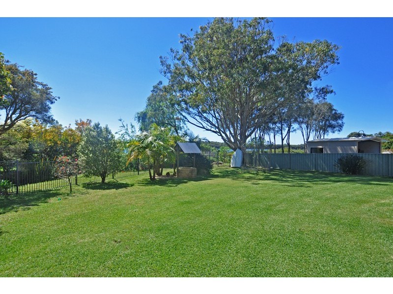 126 Blue Bell Drive, Wamberal NSW 2260