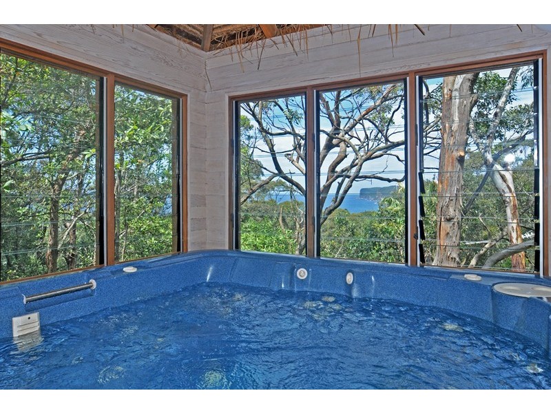 31 Surf Rider Avenue, North Avoca NSW 2260