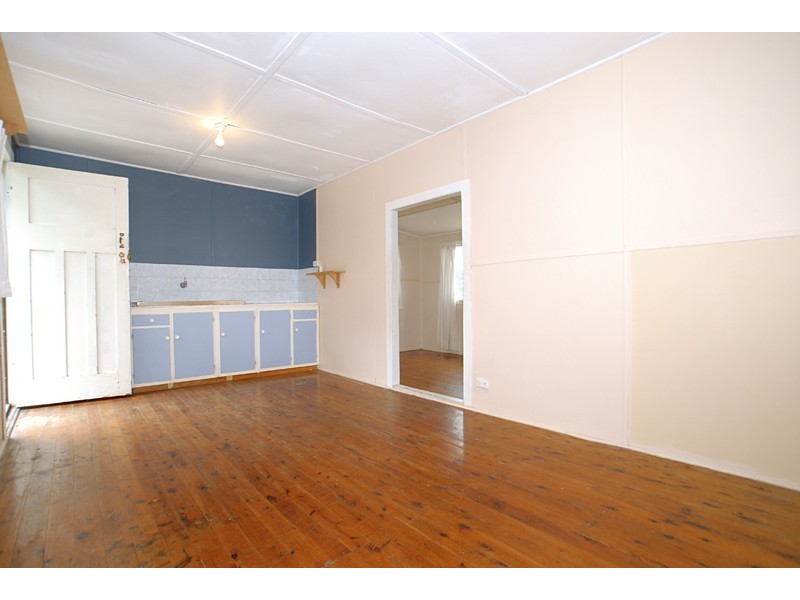 122 Lake Shore Drive, North Avoca NSW 2260