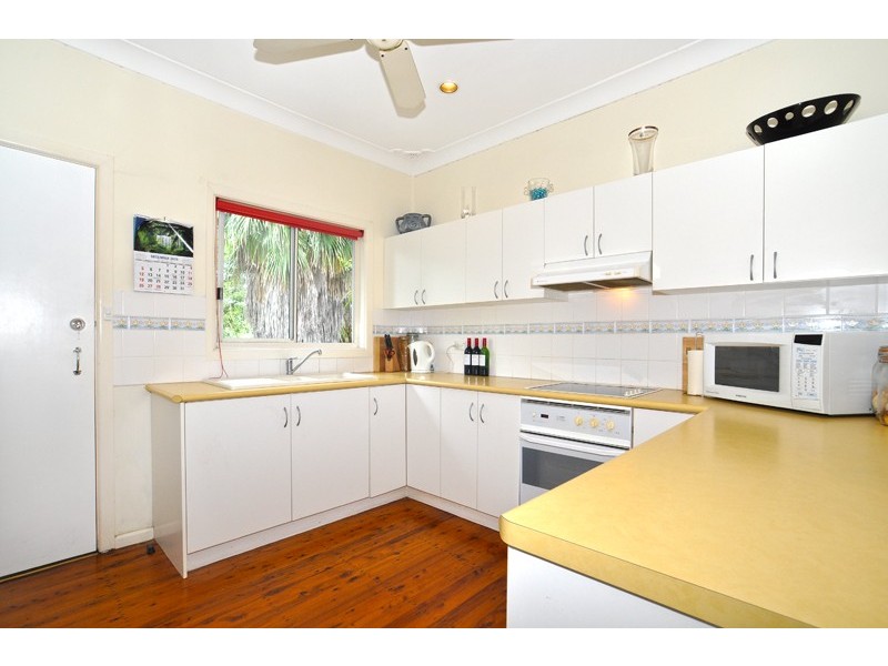 4 Dolly Avenue, Springfield NSW 2250