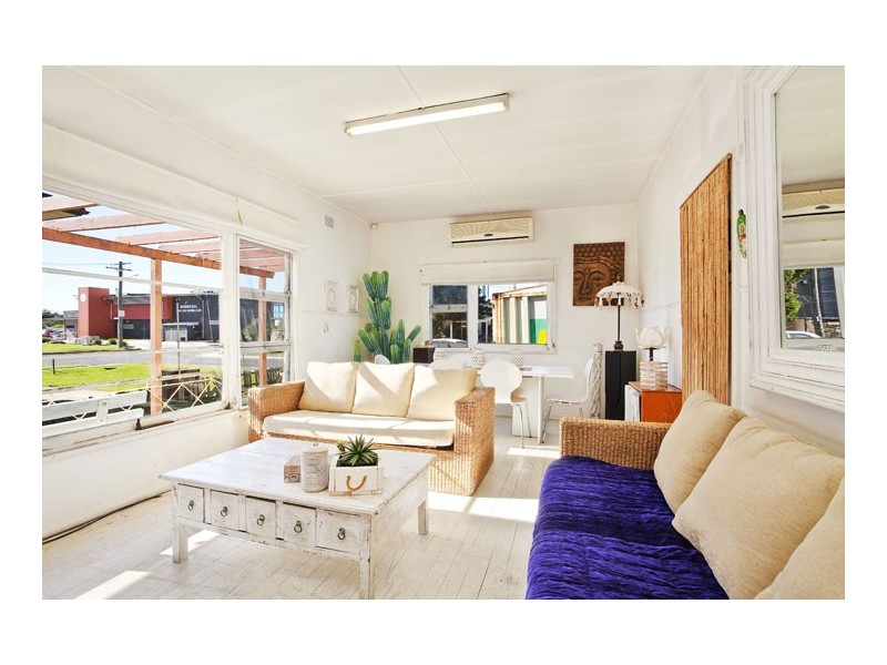 16 Calais Road, Wamberal NSW 2260