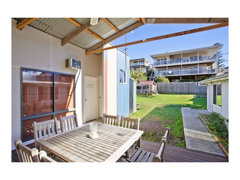 16 Calais Road, Wamberal NSW 2260